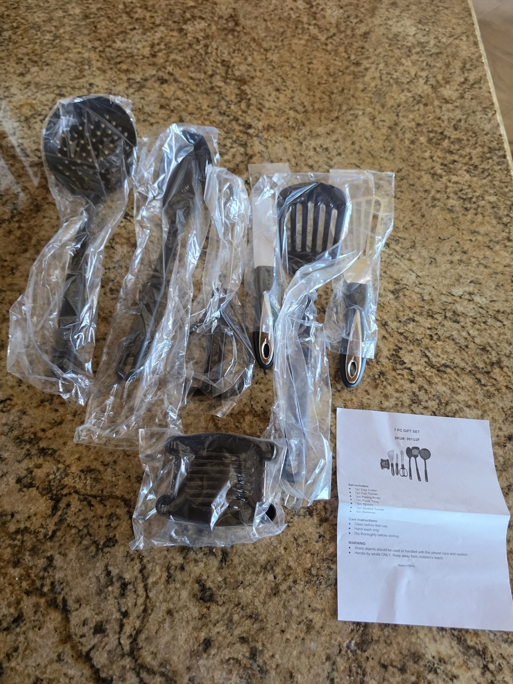 Kitchen Utensil Set - Black Cooking Tools (7-Piece) - New in Box